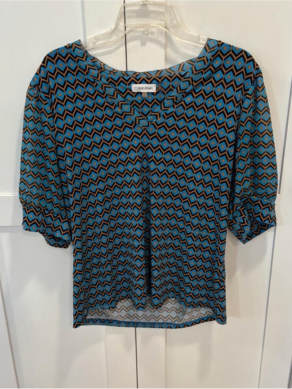 Calvin Klein Blue Geometric Print Short Sleeve V Neck Blouse Top L